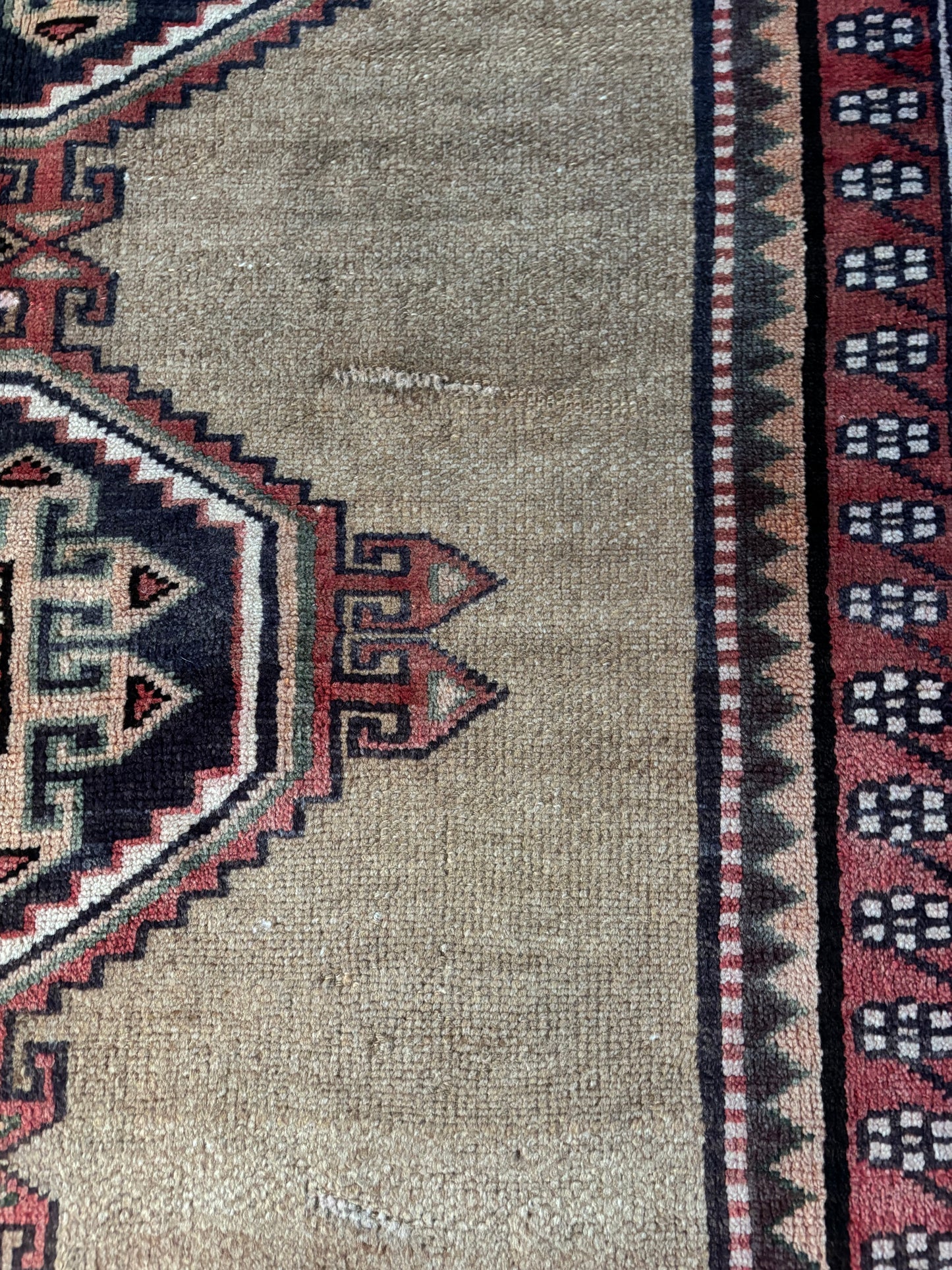 Shiraz Tribal rug Minimal